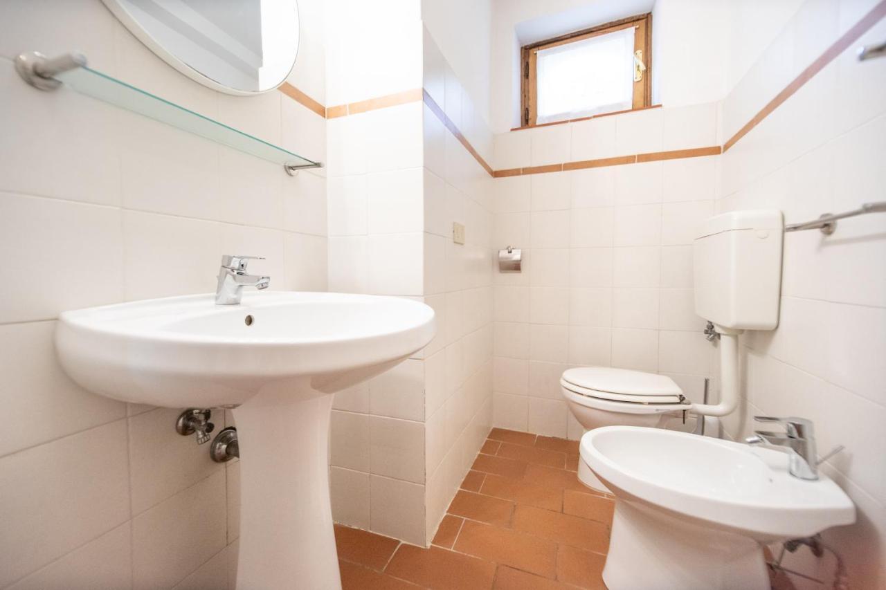 Casetta Di Butia, Glicine Apartment Борго-а-Моццано Екстер'єр фото