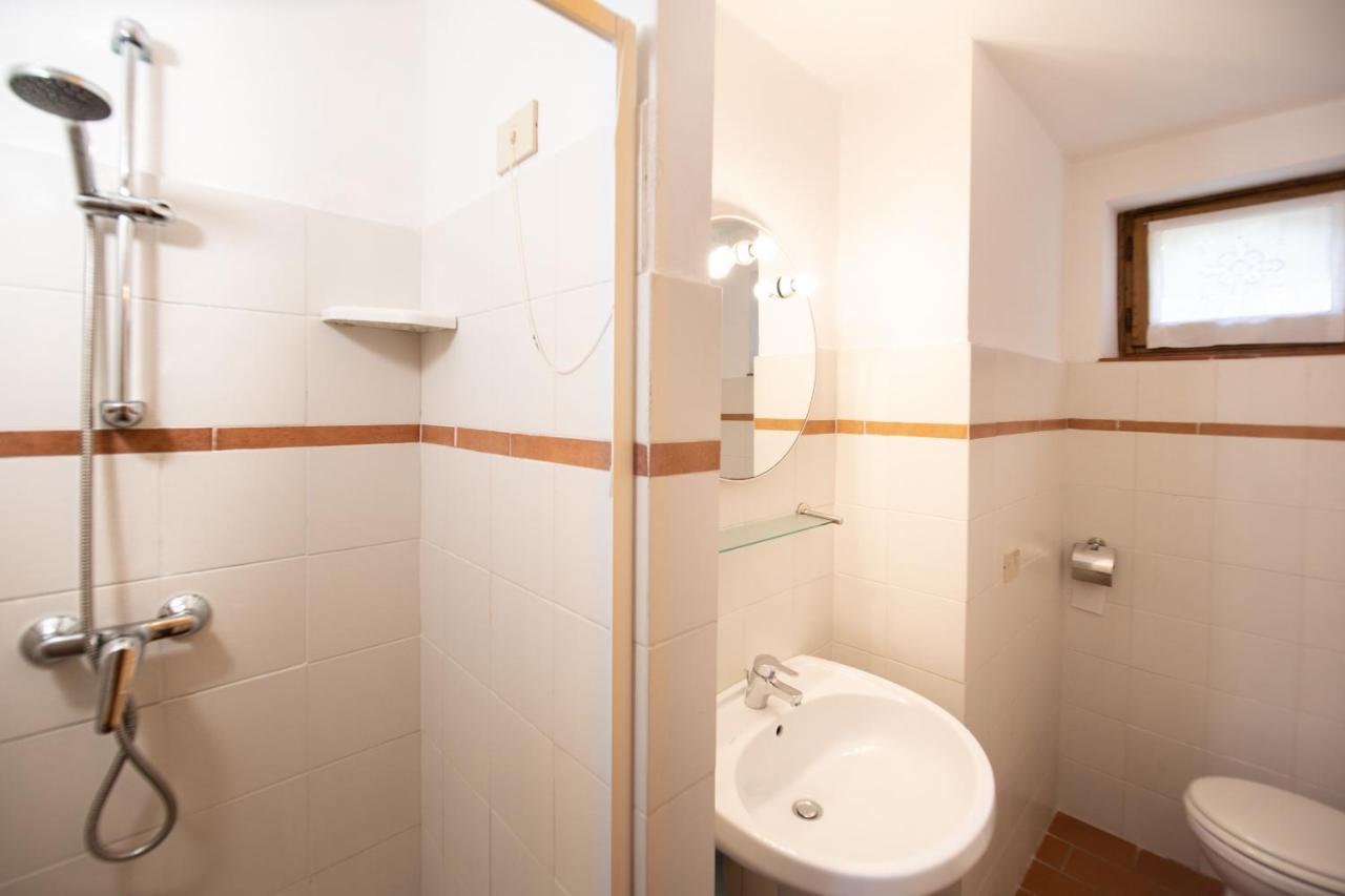 Casetta Di Butia, Glicine Apartment Борго-а-Моццано Екстер'єр фото